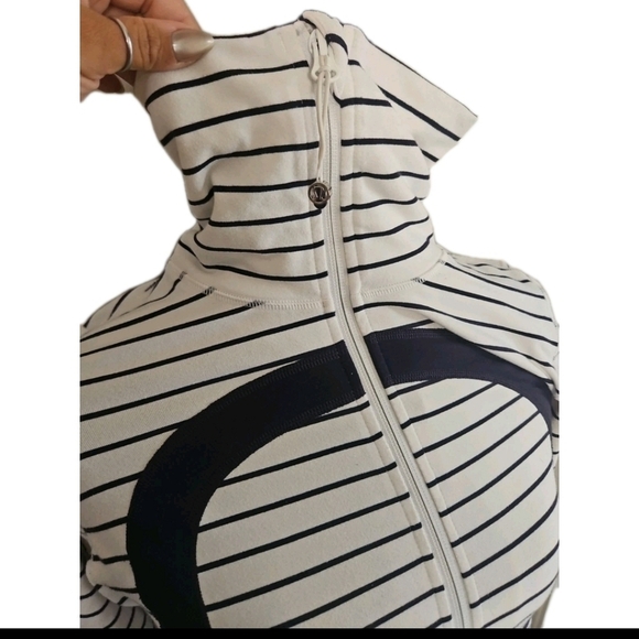 Lululemon Womens Blue And White Long Lenth High Neck Striped Stride Jacket 6 - Picture 8 of 15